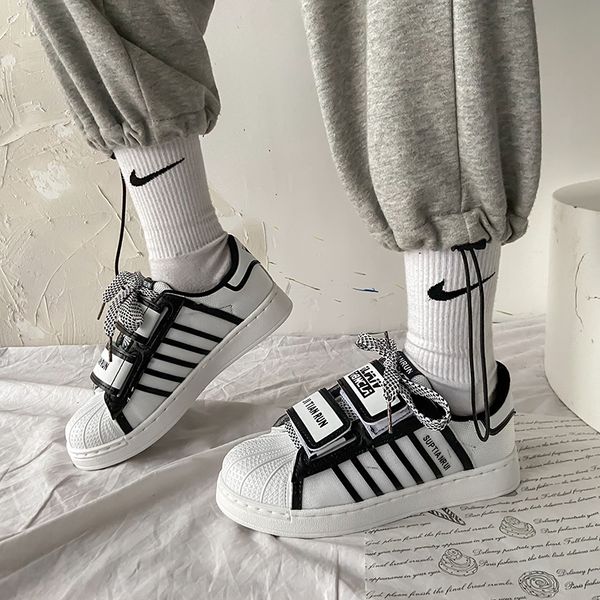 hair up velcro female fashion korean street studentsshoe canvas casual shoes running japanese college-style tennis 5632, Black
hair up velcro female fashion korean street studentsshoe canvas casual shoes running japanese college-style tennis 5632, Black