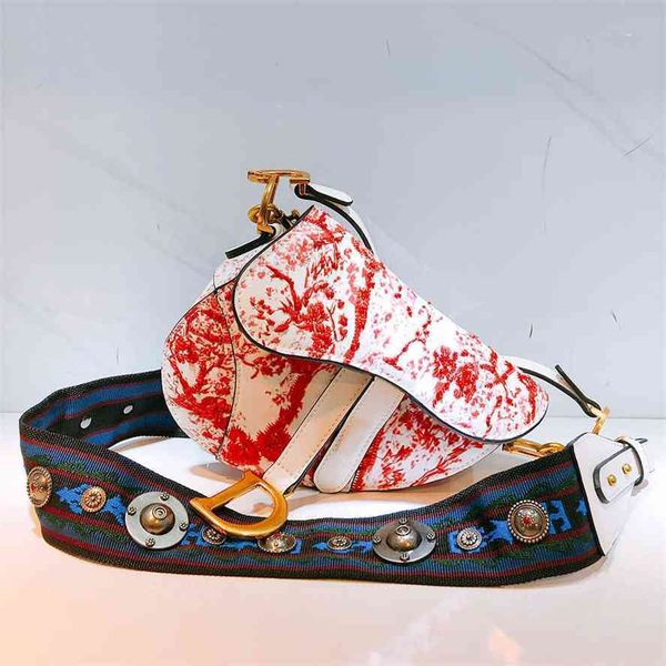 handbagsaddle bag women's printed embroidery 2021 new wide strap handmade one shoulder messenger handbaggg bag
handbagsaddle bag women's printed embroidery 2021 new wide strap handmade one shoulder messenger handbaggg bag