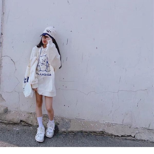 children's three-dimensional printed bear sweater for parents children 2021 autumn new korean middle and large children's hooded, Black;white
children's three-dimensional printed bear sweater for parents children 2021 autumn new korean middle and large children's hooded, Black;white
