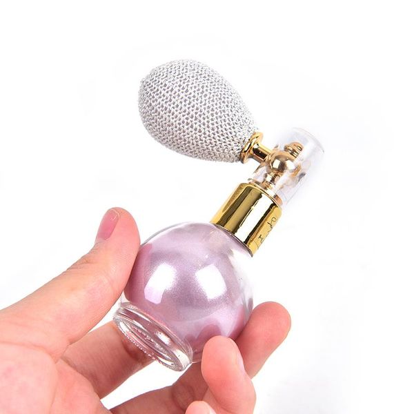 1pc sprayer cosmetics brighten shimmer glitter loose powder spray face makeup stick highlighter powder creamy texture
1pc sprayer cosmetics brighten shimmer glitter loose powder spray face makeup stick highlighter powder creamy texture