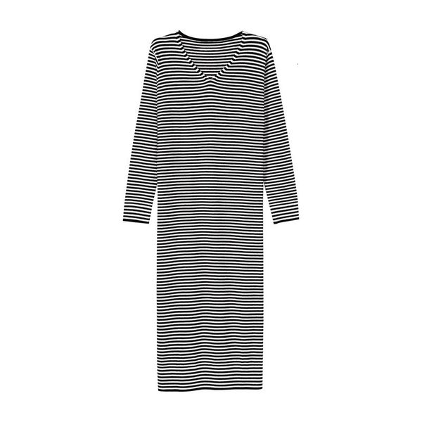 2021 new women's long sleeve knitted , stripe, simple, lazy, round collar, wool, loose, slim, spring and autumn series xuue, Black;gray
2021 new women's long sleeve knitted , stripe, simple, lazy, round collar, wool, loose, slim, spring and autumn series xuue, Black;gray