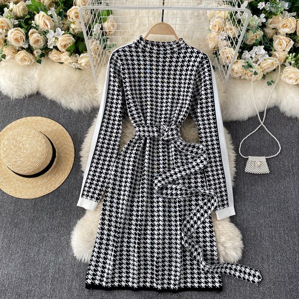 retro plaid houndstooth dress women fashion stand collar lace up dress autumn winter a-line warm sweater short dresses, Black;gray
retro plaid houndstooth dress women fashion stand collar lace up dress autumn winter a-line warm sweater short dresses, Black;gray