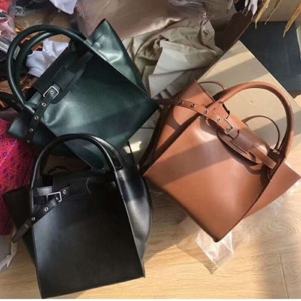 2021 style food basket women's bag cowhide wings bucket single shoulder cross carry catfish
2021 style food basket women's bag cowhide wings bucket single shoulder cross carry catfish