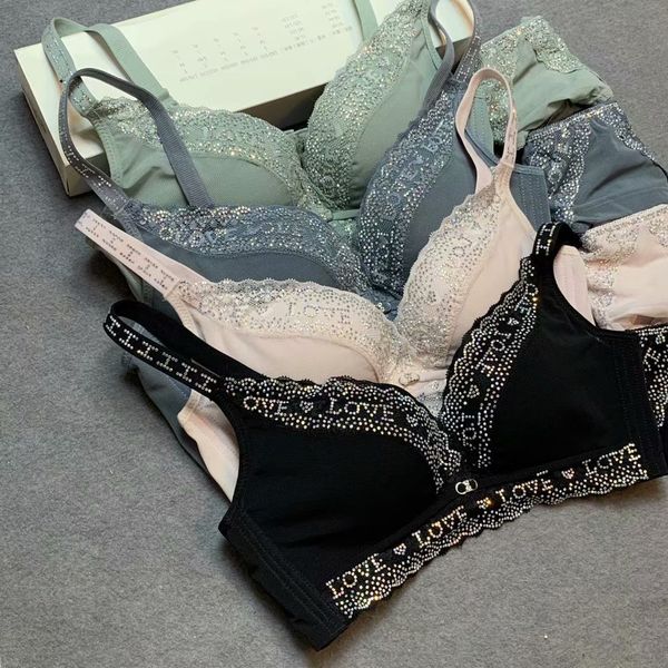 9850 manufacturer soft fabric lace stitching breathable push up breast holding letters drilling womens bra set, Red;black
9850 manufacturer soft fabric lace stitching breathable push up breast holding letters drilling womens bra set, Red;black