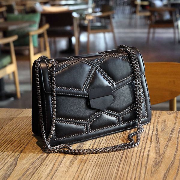 2021women bags women's autumn winter fashion messenger tide one shoulder chain small square 
2021women bags women's autumn winter fashion messenger tide one shoulder chain small square