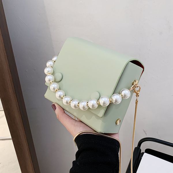 niche design mini chain bag female 2021 new fashion selling messenger bag pearl handbag square bag shoulder width 15cm
niche design mini chain bag female 2021 new fashion selling messenger bag pearl handbag square bag shoulder width 15cm