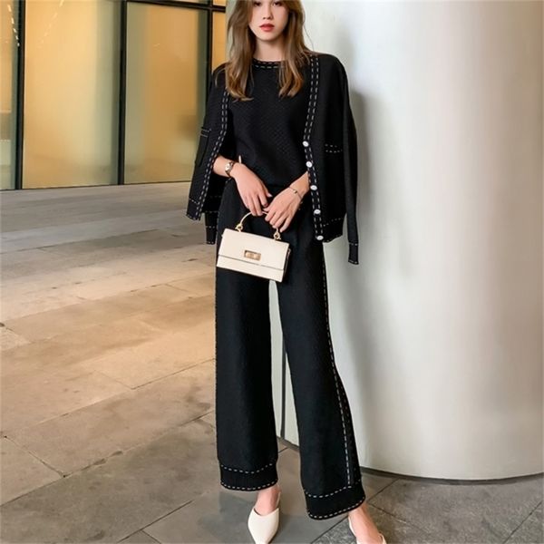 autumn fashion suit women vest + knitted cardigan bright line coat wide leg elastic pants three piece set 210603, White
autumn fashion suit women vest + knitted cardigan bright line coat wide leg elastic pants three piece set 210603, White