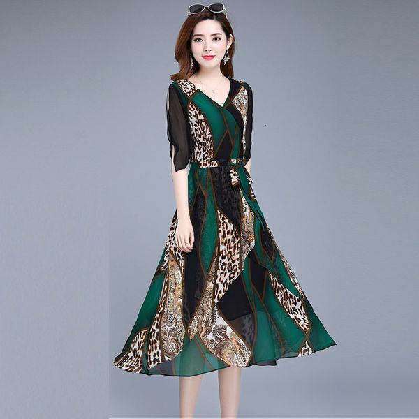 2021 new floral chiffon women fashion elegant beach plus size seaside holiday long v-neck slime es l0ck, Black;gray
2021 new floral chiffon women fashion elegant beach plus size seaside holiday long v-neck slime es l0ck, Black;gray