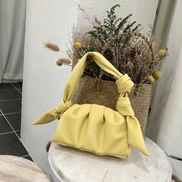 2021 new fashion fresh lady style ladies underarm bag cloud lightweight single shoulder messenger bags luxury designer handbags
2021 new fashion fresh lady style ladies underarm bag cloud lightweight single shoulder messenger bags luxury designer handbags