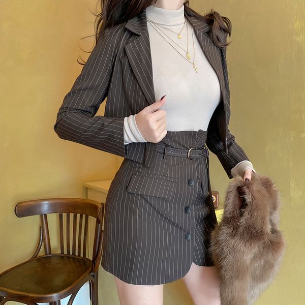 2021 new winter recommended fine-brown fashion short-striped jacket high-waisted female skirt two-piece clothes pfgc, Black
2021 new winter recommended fine-brown fashion short-striped jacket high-waisted female skirt two-piece clothes pfgc, Black