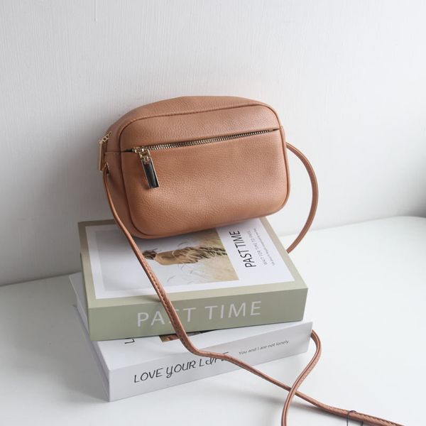 70% off design handbag 2020 new litchi grain head, cow , one shoulder slant span bag, women's soft leather bag 53n4, Red;black
70% off design handbag 2020 new litchi grain head, cow , one shoulder slant span bag, women's soft leather bag 53n4, Red;black