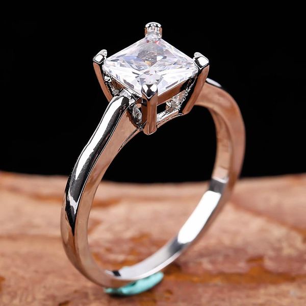 wedding rings classic silver plated white cz stone ring fashion 4 claw finger for women party exquisite jewelry gift o4m383, Slivery;golden
wedding rings classic silver plated white cz stone ring fashion 4 claw finger for women party exquisite jewelry gift o4m383, Slivery;golden