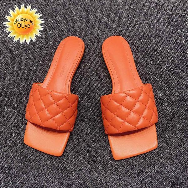 2021 summer new fashion rhombic slippers leather versatile square flat bottom sandals solid color wear women's luxury sandals, Black
2021 summer new fashion rhombic slippers leather versatile square flat bottom sandals solid color wear women's luxury sandals, Black