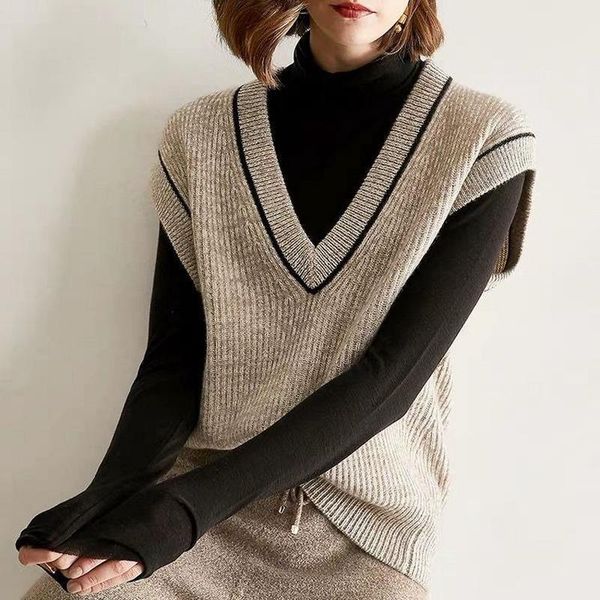 2021 autumn and winter explosions lazy wind loose vest knitted women's all-match bottoming sweater vest women's clothing, Black;white
2021 autumn and winter explosions lazy wind loose vest knitted women's all-match bottoming sweater vest women's clothing, Black;white