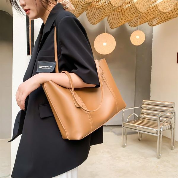 evening bags fashion womens handbags autumn and winter large capacity shoulder women college class tote bag simple versatile women's pur
evening bags fashion womens handbags autumn and winter large capacity shoulder women college class tote bag simple versatile women's pur