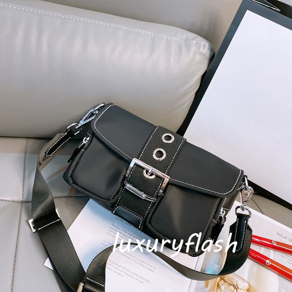 men and women 2021 fashion cool luxurys crossbody bags european and american design nylon black with silvery metal shoulder purse wholesale
men and women 2021 fashion cool luxurys crossbody bags european and american design nylon black with silvery metal shoulder purse wholesale