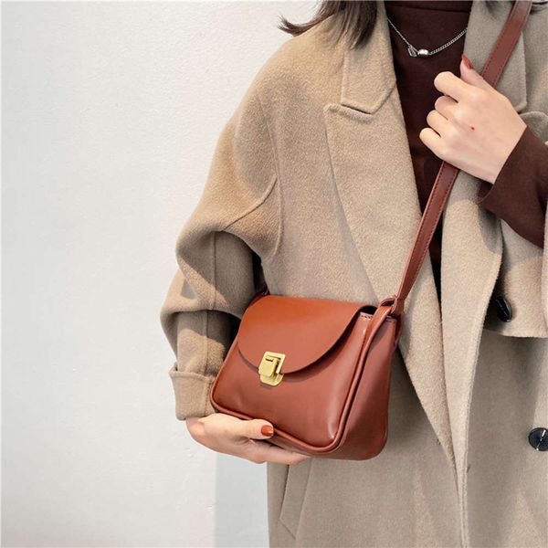 hbp women's autumn and winter 2021 new fashion korean style messenger single shoulder small square bag
hbp women's autumn and winter 2021 new fashion korean style messenger single shoulder small square bag
