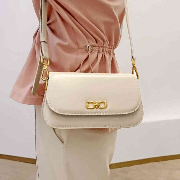 designer bagsfashion new one-shoulder female underarm bag 2021 chain crossbody small two-layer leather high-grade saddle bag ladyluxury bag
designer bagsfashion new one-shoulder female underarm bag 2021 chain crossbody small two-layer leather high-grade saddle bag ladyluxury bag
