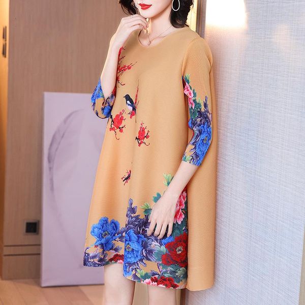casual dresses mother's loose size dress spring 2021 women's high end foreign style pleated, Black;gray
casual dresses mother's loose size dress spring 2021 women's high end foreign style pleated, Black;gray