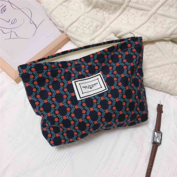 makeup organzier women cosmetic pouch bag large travel toiletry vintage floral beauty case necesserie make up storage box
makeup organzier women cosmetic pouch bag large travel toiletry vintage floral beauty case necesserie make up storage box