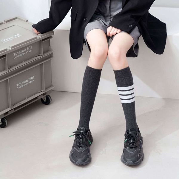 women's socks children's autumn and winter calf tide brand knee cotton fashion, Black;white
women's socks children's autumn and winter calf tide brand knee cotton fashion, Black;white