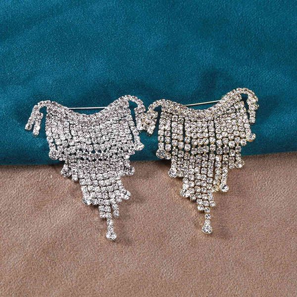 factory wholesale luxury personality flash diamond tassel temperament versatile creative brooch pin suit cardigan accessories christmas
factory wholesale luxury personality flash diamond tassel temperament versatile creative brooch pin suit cardigan accessories christmas
