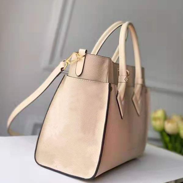 genuine leather calfskin hand bags fashion lady designer large capacity wallet one shoulder messenger bag with box wholesale
genuine leather calfskin hand bags fashion lady designer large capacity wallet one shoulder messenger bag with box wholesale
