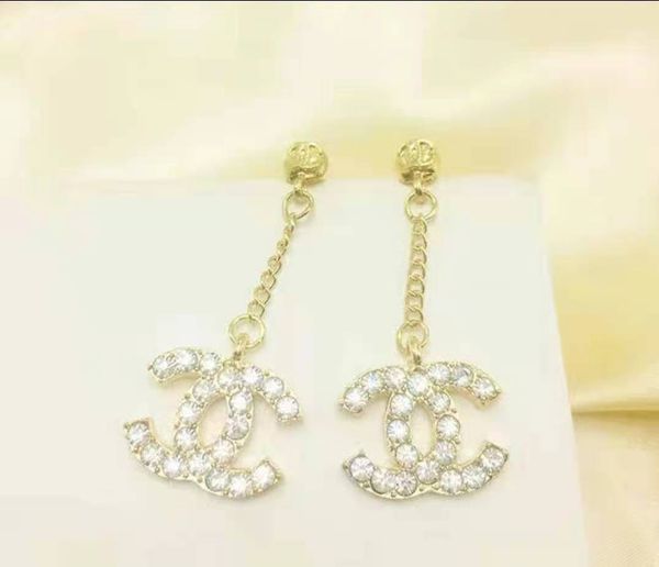 brand designer letter earrings stud geometric luxury ladies rhinestone pearl wedding party jewelry accessories, Golden;silver
brand designer letter earrings stud geometric luxury ladies rhinestone pearl wedding party jewelry accessories, Golden;silver