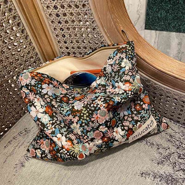 retro floral cosmetic cotton fabric make up organizer women necesserie beauty storage case large travel toiletry washing bag
retro floral cosmetic cotton fabric make up organizer women necesserie beauty storage case large travel toiletry washing bag