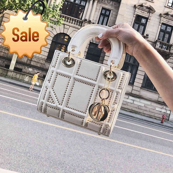 lingge daifei bag mini xiaoxiangfeng women's bag 2021 korean version new rivet handbag texture single shoulder diagonal bag
lingge daifei bag mini xiaoxiangfeng women's bag 2021 korean version new rivet handbag texture single shoulder diagonal bag