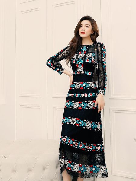 casual dresses runway fashion women floral embroidery mesh dress spring autumn 2021 designer long sleeve black maxi party robe, Black;gray
casual dresses runway fashion women floral embroidery mesh dress spring autumn 2021 designer long sleeve black maxi party robe, Black;gray