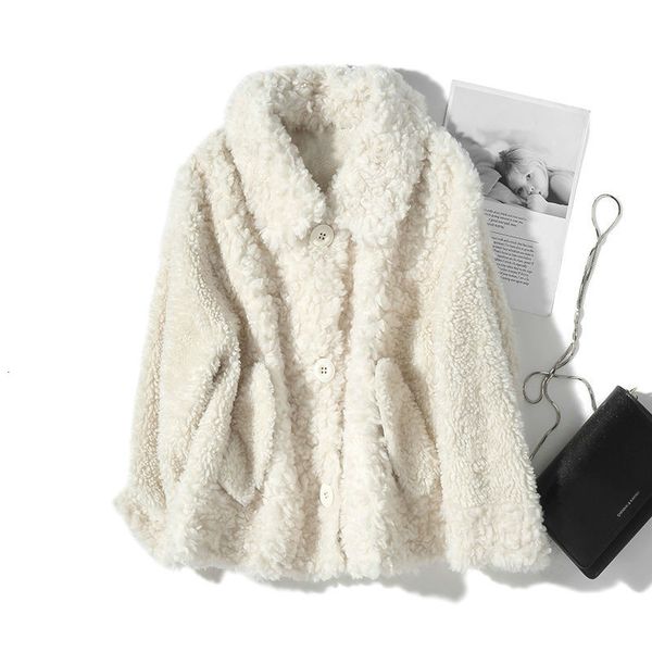 2021 women winter new fashion eddy bear coat real fur parka thick warm outerwear female genuine sheep shearling jacket a320r5n, Black
2021 women winter new fashion eddy bear coat real fur parka thick warm outerwear female genuine sheep shearling jacket a320r5n, Black