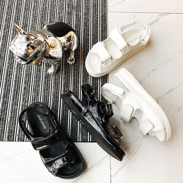 japanned leather pleated grain hook&loop sandals women creepers open toe platform femmes sandales rome muffins sandals women2021, Black
japanned leather pleated grain hook&loop sandals women creepers open toe platform femmes sandales rome muffins sandals women2021, Black