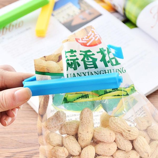 15/20pcs portable kitchen storage snack sealed storage bag sealing clip snack vacuum sealing pliers plastic kitchen tools
15/20pcs portable kitchen storage snack sealed storage bag sealing clip snack vacuum sealing pliers plastic kitchen tools