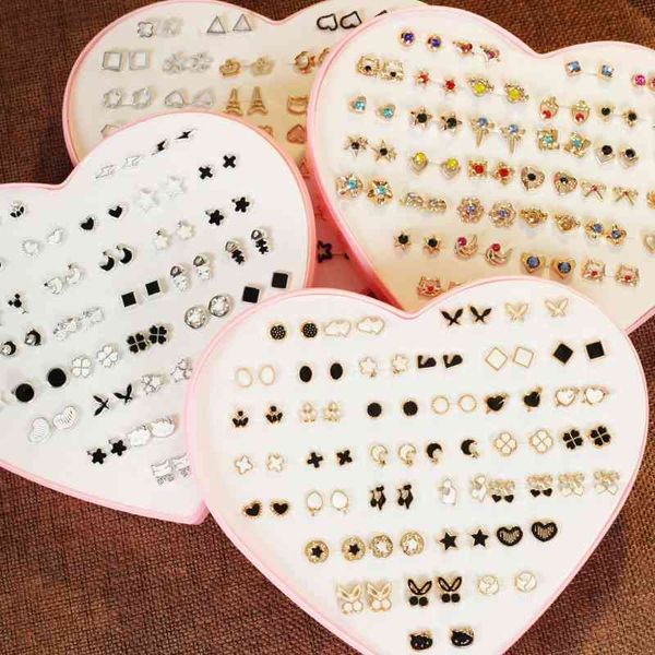 36 pairs of boxed korean pentagram plastic women's love earrings simple earrings set combination accessories, Black
36 pairs of boxed korean pentagram plastic women's love earrings simple earrings set combination accessories, Black