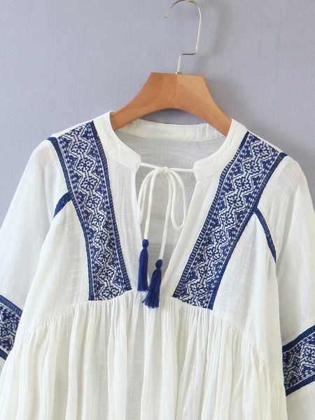 2021 new vintage embroidery bohemian woman tassel blouses lace up transparent shirts 7rzz, Tan;black
2021 new vintage embroidery bohemian woman tassel blouses lace up transparent shirts 7rzz, Tan;black
