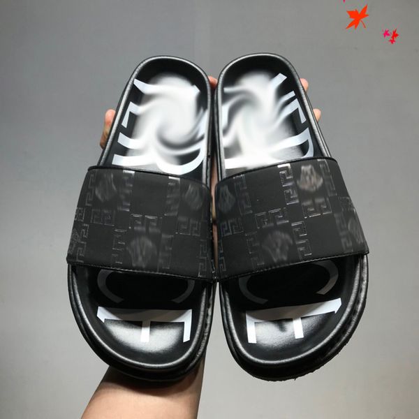 2021 slipper designer slide summer sandals fashion men beach indoor flat flip flops leather luxurys shoes mens slippers with box size 39-45, Black
2021 slipper designer slide summer sandals fashion men beach indoor flat flip flops leather luxurys shoes mens slippers with box size 39-45, Black