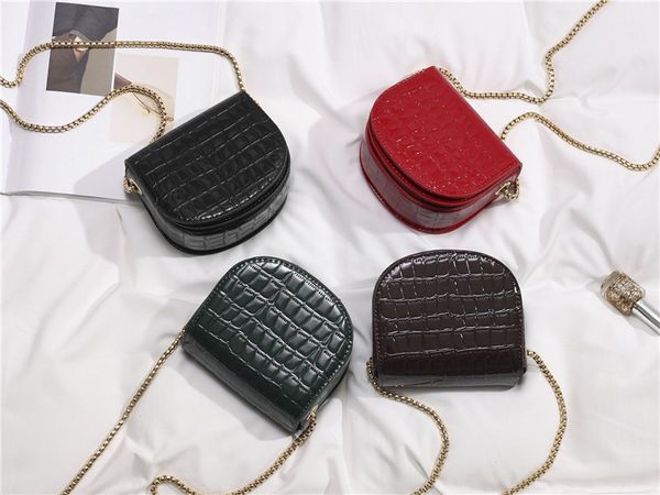 womens handbags and purses vintage saddle bag with chain stone crocodile pattern pu leather crossbody shoulder bag womens bags, Black;red
womens handbags and purses vintage saddle bag with chain stone crocodile pattern pu leather crossbody shoulder bag womens bags, Black;red