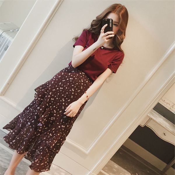 women's solid summer ensembles chiffon floral pattern two pieces together around the neck harvest and high waist skirt casual suits 6k, Black;gray
women's solid summer ensembles chiffon floral pattern two pieces together around the neck harvest and high waist skirt casual suits 6k, Black;gray