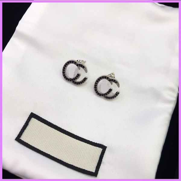 2021 street fashion earrings women diamonds earring luxury designer jewelry outdoor for party gold silver letters ear studs d2110216f, Golden;silver
2021 street fashion earrings women diamonds earring luxury designer jewelry outdoor for party gold silver letters ear studs d2110216f, Golden;silver