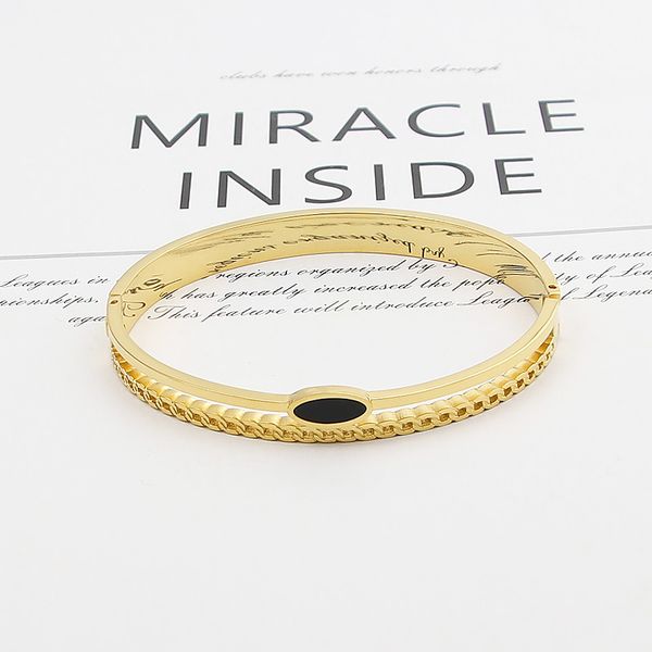 bilateral chain shape and oval black enamel bangle stainless steel gold color woman bracelet jewelry wholesale femme gift
bilateral chain shape and oval black enamel bangle stainless steel gold color woman bracelet jewelry wholesale femme gift
