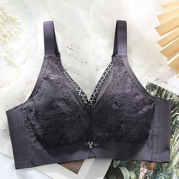 bras lace large size underwear summer breathable thin cup bra without steel ring gathered to show a small tube top, Red;black
bras lace large size underwear summer breathable thin cup bra without steel ring gathered to show a small tube top, Red;black