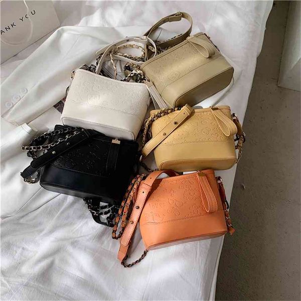2021 summer new foreign style tramp women's one shoulder messenger korean fashion bucket bag
2021 summer new foreign style tramp women's one shoulder messenger korean fashion bucket bag
