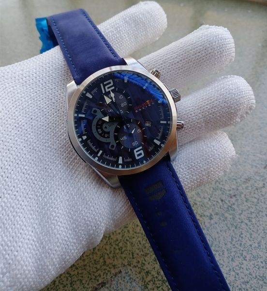 luxury watches for real gold men classic style steel case rubber strap f1 racing watch sport quartz multifunctional chronograph wristwatches, Slivery;brown
luxury watches for real gold men classic style steel case rubber strap f1 racing watch sport quartz multifunctional chronograph wristwatches, Slivery;brown