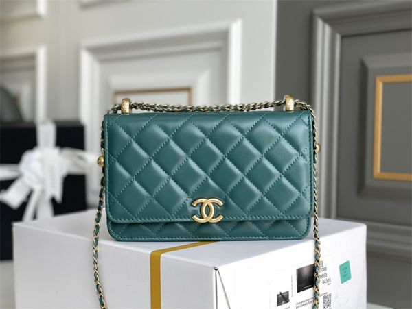 chanel brand luxury designer fashion women's shoulder bag leather flap clutch series 19 big 30 cm sheepskin purse with gold chain
chanel brand luxury designer fashion women's shoulder bag leather flap clutch series 19 big 30 cm sheepskin purse with gold chain