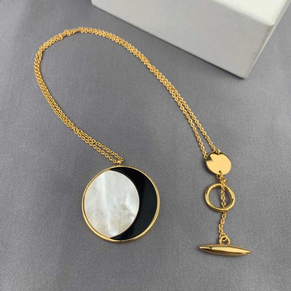 2021 brand fashion jewelry women gold color chain black white pearls moon long chain necklace party fine luxury, Silver
2021 brand fashion jewelry women gold color chain black white pearls moon long chain necklace party fine luxury, Silver