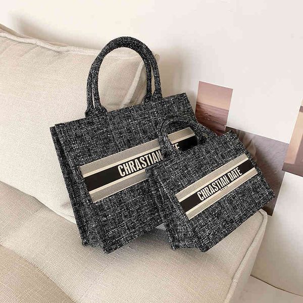 2022 factory wholesale new model april big bag women's red checkered texture style tote bag
2022 factory wholesale new model april big bag women's red checkered texture style tote bag