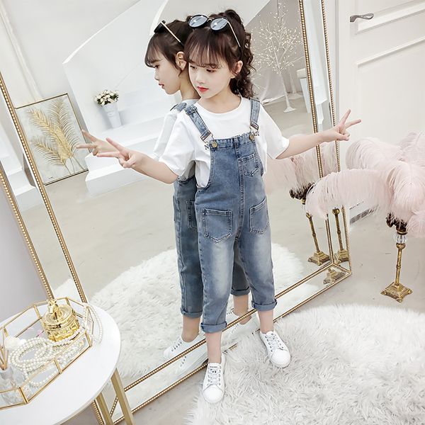 summer popular korean version 2021 new girls high-quality white round neck short-sleeved t-shirt pocket denim bib suit
summer popular korean version 2021 new girls high-quality white round neck short-sleeved t-shirt pocket denim bib suit