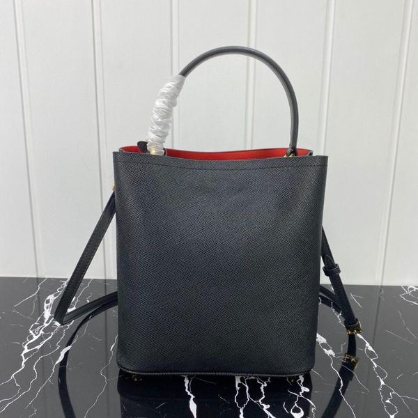 evening bags 2021ladies bucket bag fashion all-match female handbag luxury designer palm pattern cowhide shoulder messenger
evening bags 2021ladies bucket bag fashion all-match female handbag luxury designer palm pattern cowhide shoulder messenger