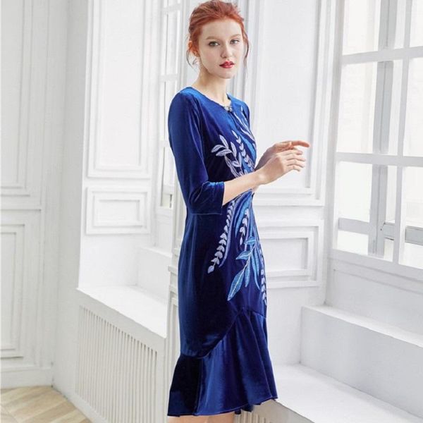 casual dresses spring trumpet 2021 dress women's clothing slim ladies vintage party plus size o neck velvet work autumn, Black;gray
casual dresses spring trumpet 2021 dress women's clothing slim ladies vintage party plus size o neck velvet work autumn, Black;gray